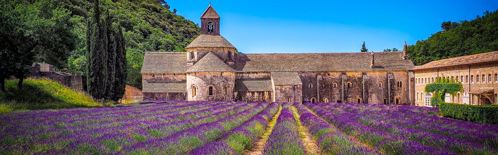Lavendelfeld vor der Abbaye de Snanque |  Walkerssk, Pixabay / Chamleon