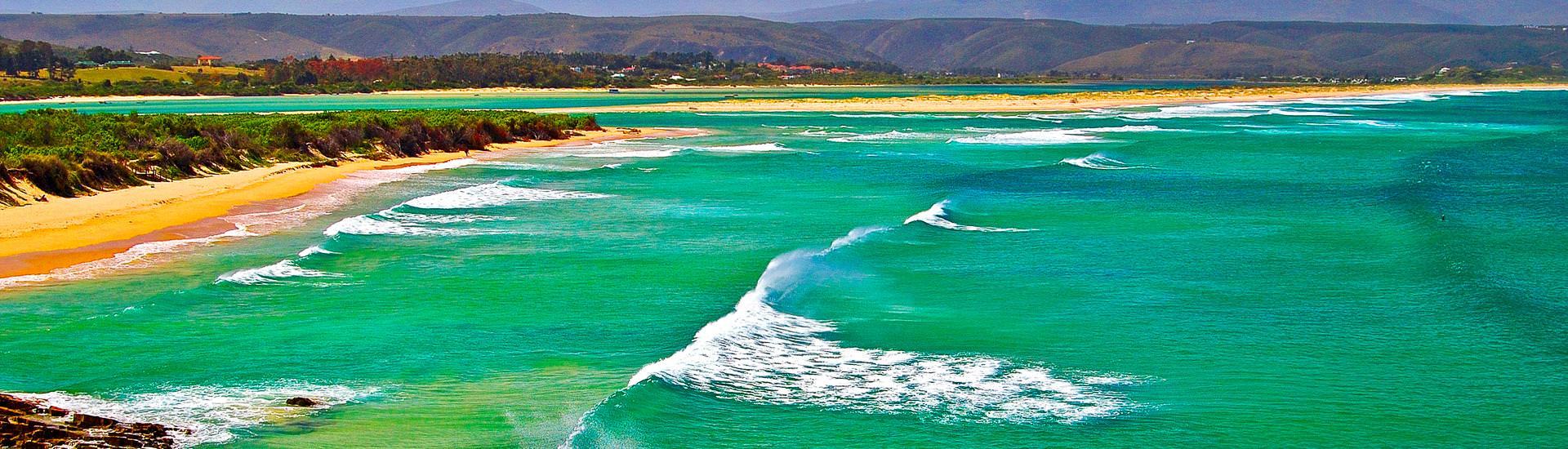 Strand in Plettenberg Bay (© Kai-Uwe Küchler, Art & Adventure / Chamäleon) Strand in Plettenberg Bay (© Kai-Uwe Küchler, Art & Adventure / Chamäleon)
