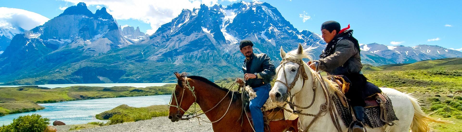 Reiter im Torres del Paine Nationalpark |  Kai-Uwe Kchler, Art & Adventure / Chamleon