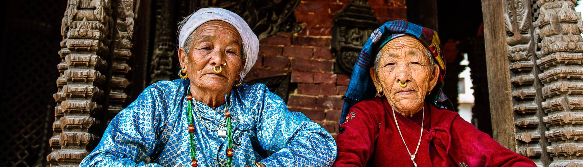 Alte Frauen in Patan |  Kai-Uwe Kchler, Art & Adventure / Chamleon