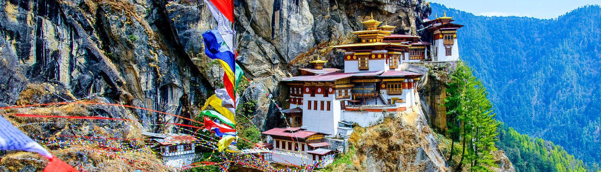 Tiger Nest - Taktsang Lhakang |  Kai-Uwe Kchler, Art & Adventure / Chamleon