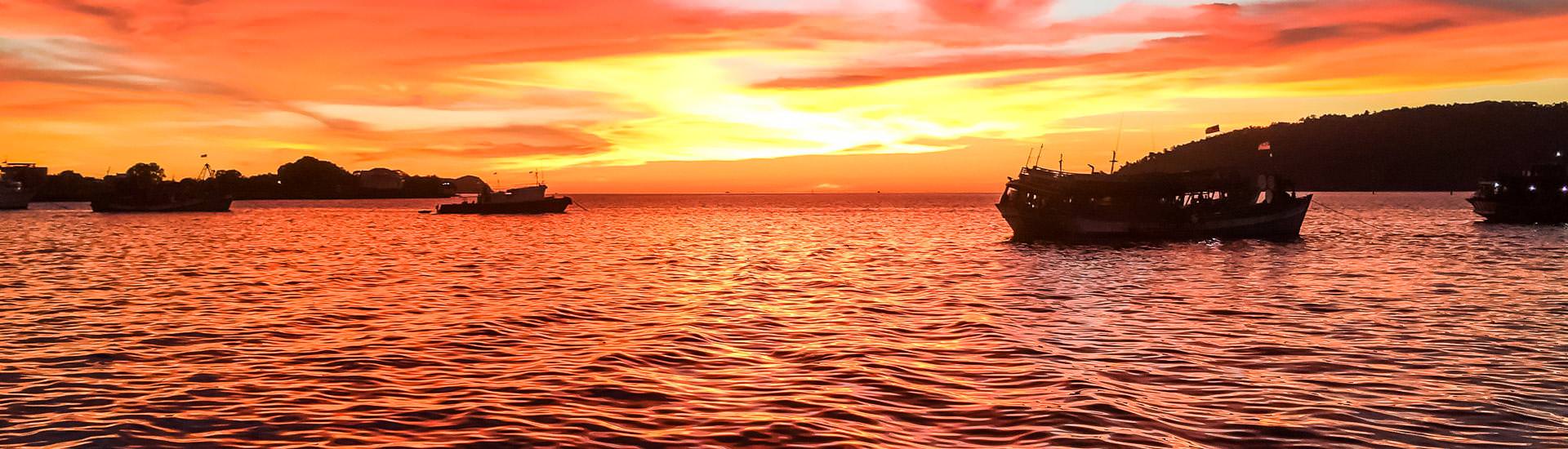 Sonnenuntergang am Strand von Kota Kinabalu |  Bahar Yner / Chamleon