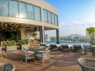 Northern Charm Hotel |  Tan, Northern Charm Hotel / Chamleon