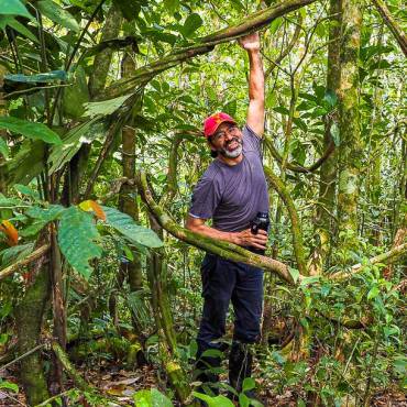 Alfonso im Regenwald |  Sophia Tang / Chamleon
