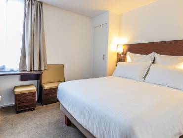 Hotel Monsigny |  Hotel Monsigny / Chamleon