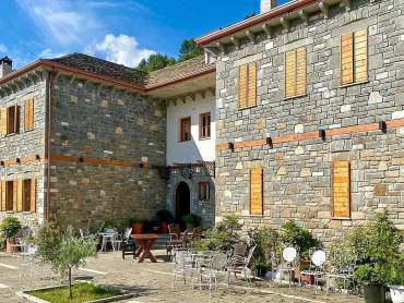 Hotel Kaso Ervehe |  Hotel Kaso Ervehe / Chamleon
