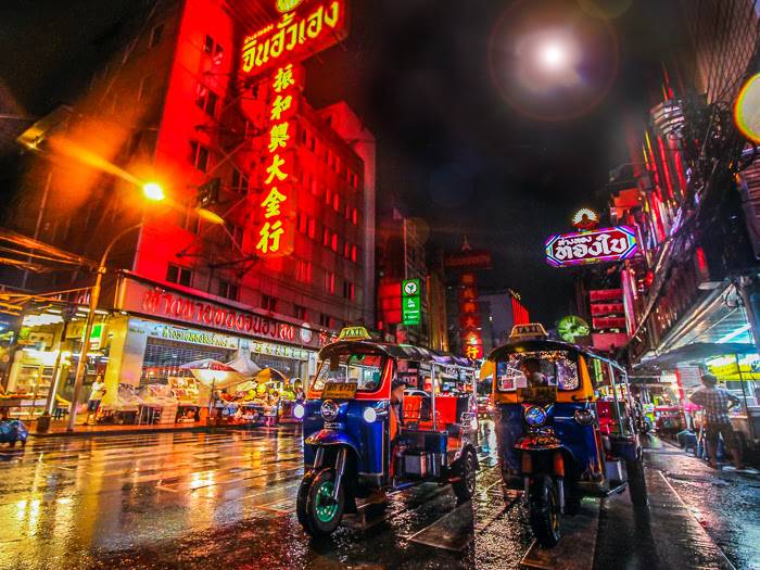 Tuktuks in den Straen von Bangkok |  Florian Wehde, Unsplash / Chamleon