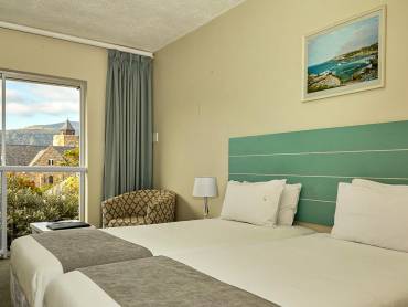 Hermanus Windsor Hotel  |  Deon Duncan, Hermanus Windsor Hotel / Chamleon