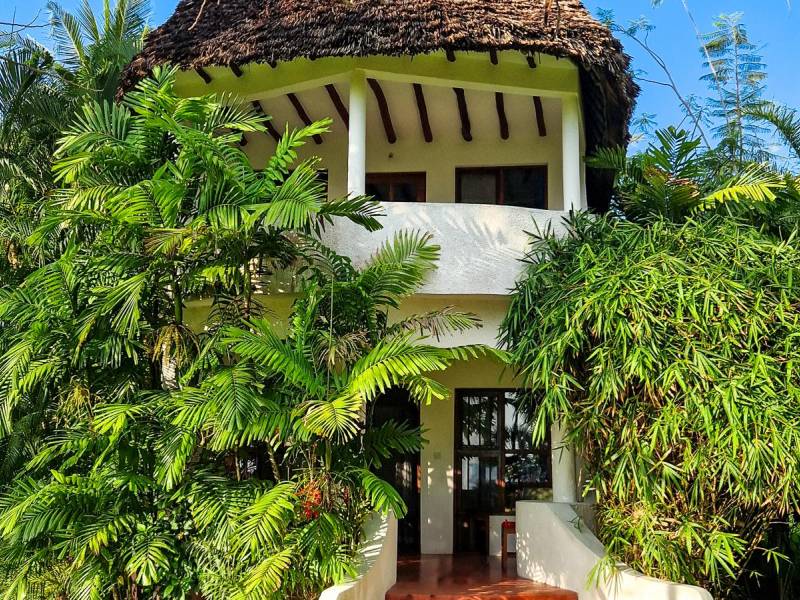 Travellers Lodge |  Luisa Scholz / Chamleon