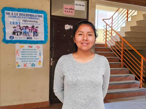 Genoveva Flores, Schuhputzendenprojekt Hormigon Armado |  Hormigon Armado Schuhputzendenprojekt / Chamleon