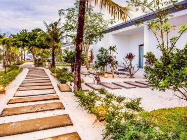 Long Set Resort in Koh Rong |  Daniel Rivas, Long Set Resort / Chamleon