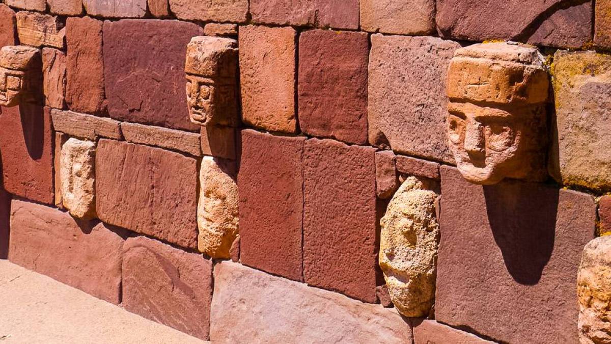 Die Ruinen von Tiahuanaco | © Nina Bäker / Chamäleon Die Ruinen von Tiahuanaco | © Nina Bäker / Chamäleon