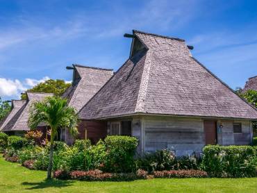 Yatule Resort & Spa |  Yatule Resort & Spa / Chamleon