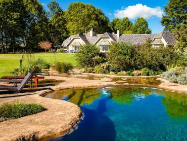 Moorcroft Manor Country House |  Anthony Bannister, Moorcroft Manor Country House / Chamleon