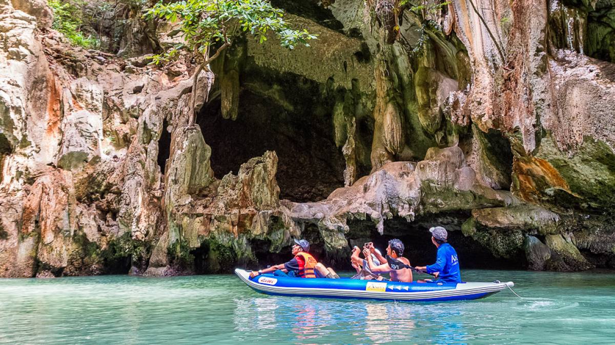 Kajakfahren entlang malerischer Kste |  Arek Socha, Pixabay / Chamleon