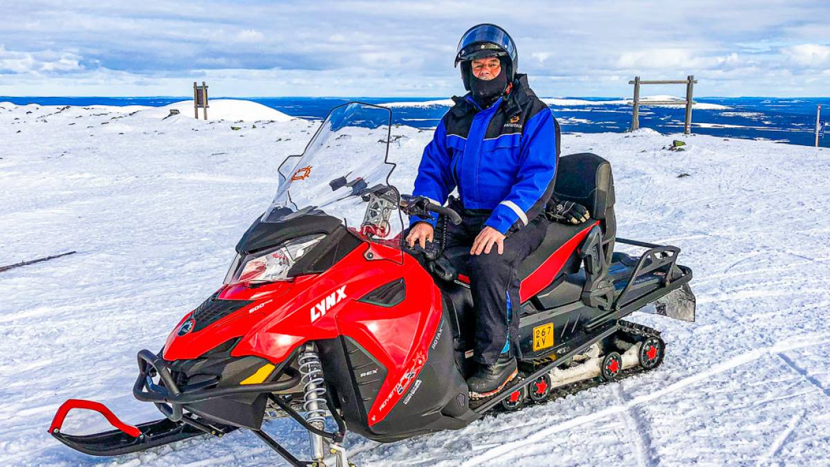 Schneemobiltour |  Tankavaara Gold Village / Chamleon