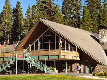 Mammoth Mountain Inn | Peter Morning, Don Riddle Images / Chamleon