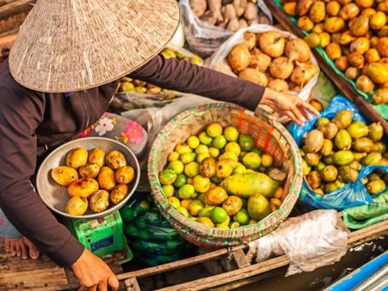 Schwimmender Markt im Mekong-Delta |  Bartosz Hadyniak, iStockphoto / Chamleon