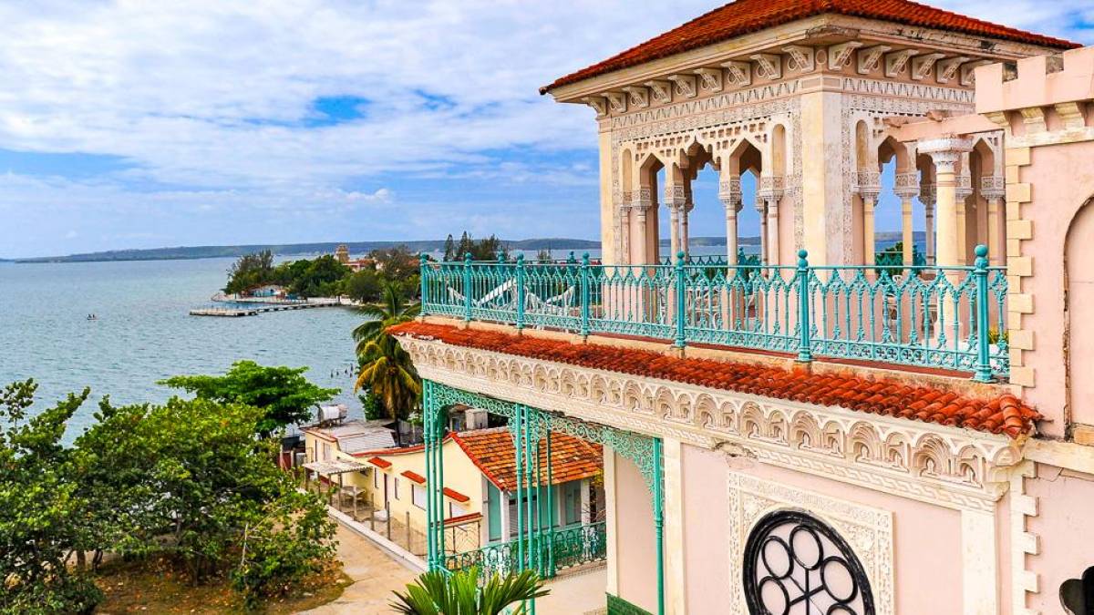 Palast in Cienfuegos | © Toni Bauer, Cuba Real Tours / Chamäleon Palast in Cienfuegos | © Toni Bauer, Cuba Real Tours / Chamäleon