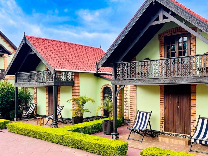 Artisan Hotel |  Artisan Hotel / Chamleon