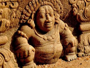 Relief an einem Tempel in Anuradhapuras |  Udaya Wijesoma / Chamleon