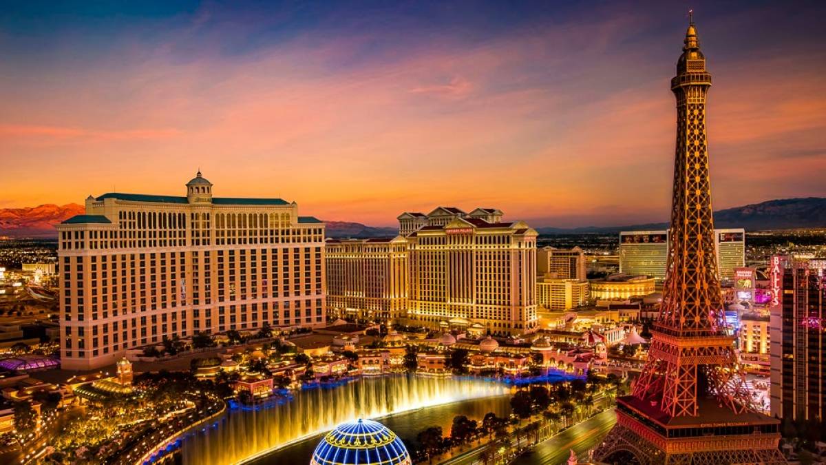 Las Vegas bei Nacht | © Stephen Leonardi, Pexels.com / Chamäleon Las Vegas bei Nacht | © Stephen Leonardi, Pexels.com / Chamäleon