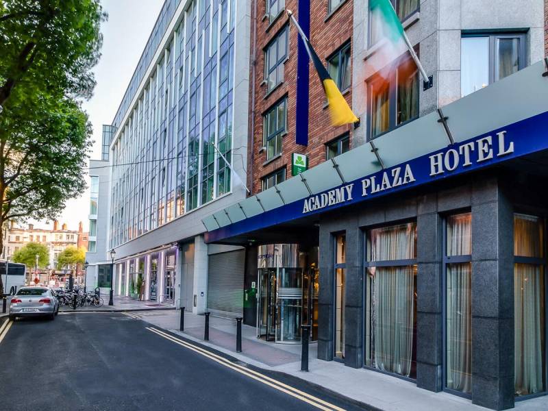 Hotel Academy Plaza |  Hotel Academy Plaza / Chamleon
