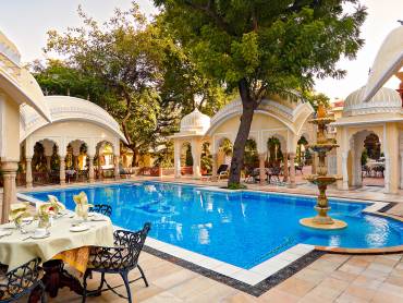 Alsisar Haveli in Jaipur |  Alsisar Haveli / Chamleon