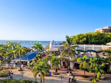 Slipway Hotel |  Slipway Hotel / Chamleon