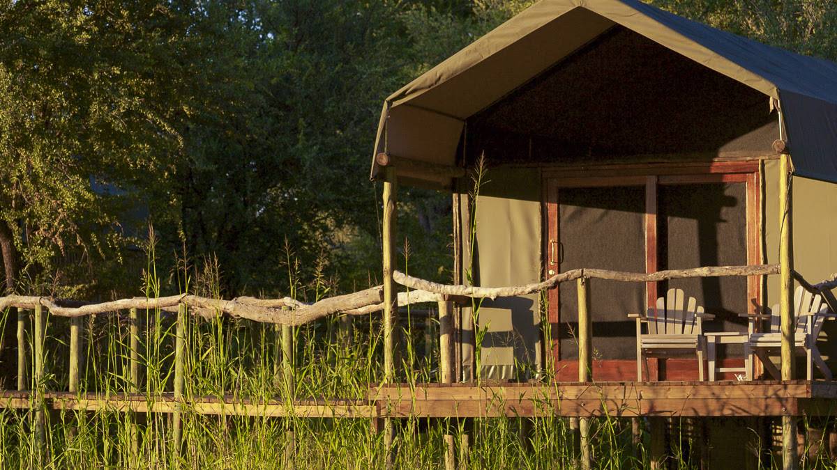 Gomoti River Lodge |  Peter Pack, Pack Safari / Chamleon