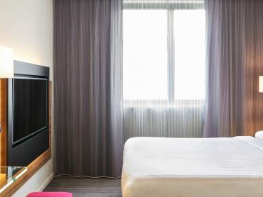 Moxy Glasgow Merchant City |  Moxy Glasgow Merchant City / Chamleon