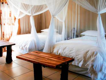 Toshari Lodge |  Toshari Lodge / Chamleon