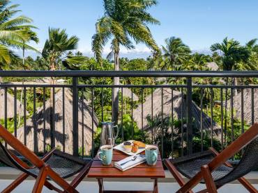Outrigger Fiji Beach Resort  |  Outrigger Fiji Beach Resort / Chamleon