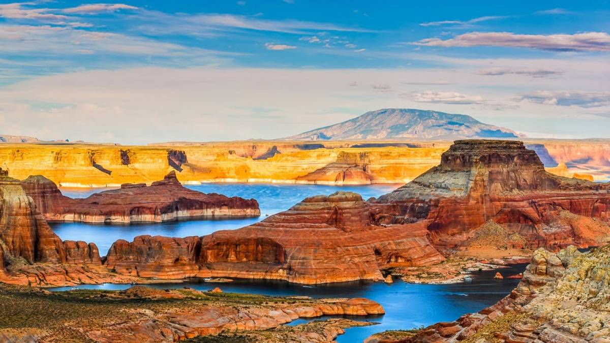 Lake Powell und farbenfrohe Umgebung | © Zetong Li, Unsplash.com / Chamäleon Lake Powell und farbenfrohe Umgebung | © Zetong Li, Unsplash.com / Chamäleon