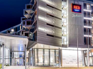 Radisson Red Oslo Airport |  Radisson Red Oslo Airport / Chamleon