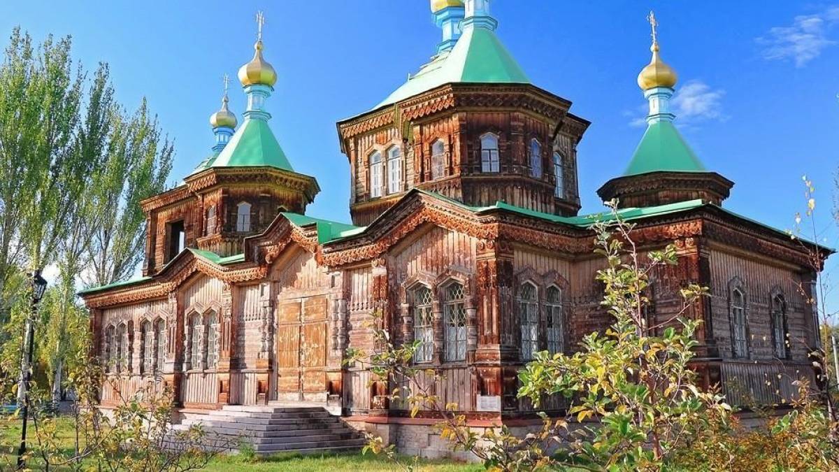 Russisch-orthodoxe Kirche in Karakol | © Novi Nomad / Chamäleon Russisch-orthodoxe Kirche in Karakol | © Novi Nomad / Chamäleon