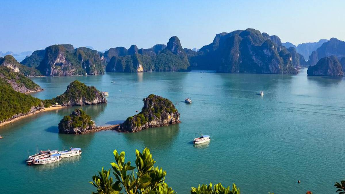 Blick auf die Halong Bucht |  Dieter Franta / Chamleon
