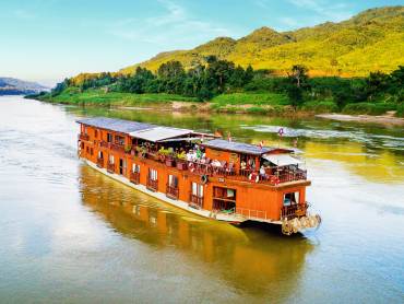 Flusskreuzfahrtschiff Mekong Sun |  Dennis Schmelz, Lernidee / Chamleon