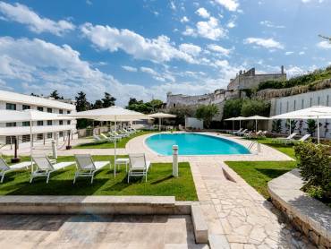 Vittoria Resort |  Dom Photographer, Vittoria Resort / Chamleon