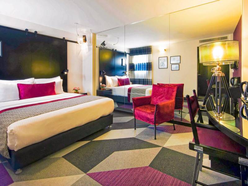 Cinema Hotel in Tel Aviv |  Cinema Hotel / Chamleon