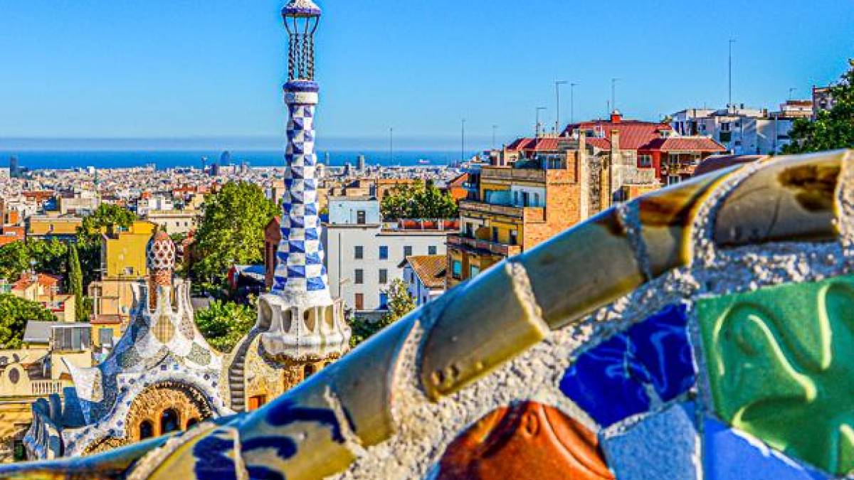 Ausblick vom Park Güell in Barcelona | © Nikolaus Bader, Pixabay / Chamäleon