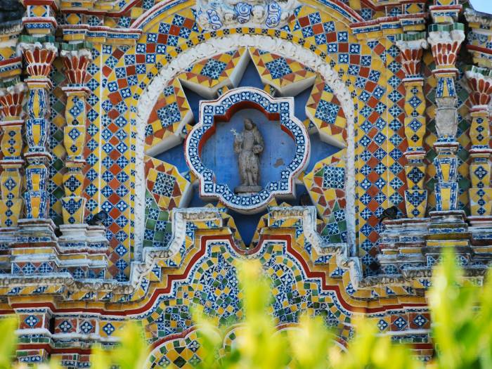 Cholula | Aldo Gonzales, Unsplash /  Chamleon