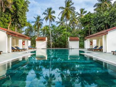 Pool |  Mantra Koodam / Chamleon