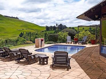 Amazian Mountain River Lodge |  Amazian Mountain River Lodge / Chamleon