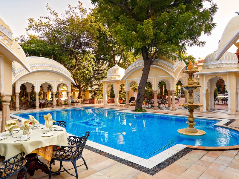 Alsisar Haveli in Jaipur |  Alsisar Haveli / Chamleon
