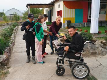Projektbesuch bei Manas Sozialdorf |  Petra Beck / Chamleon