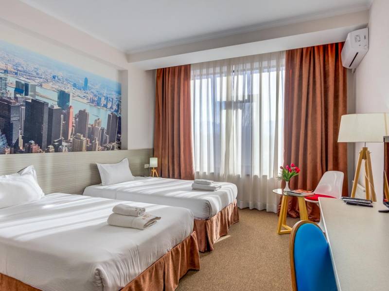 Bridges Hotel | Relax, Bridges Hotel / Chamleon