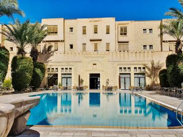Pool |  La Kasbah Hotel / Chamleon