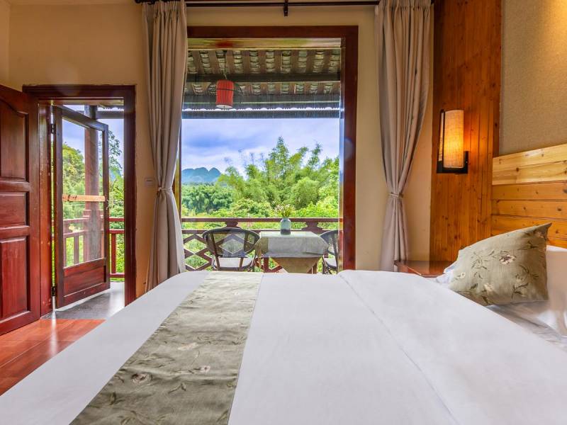  Snow Lion Riverside Resort  |  Snow Lion Riverside Resort / Chamleon