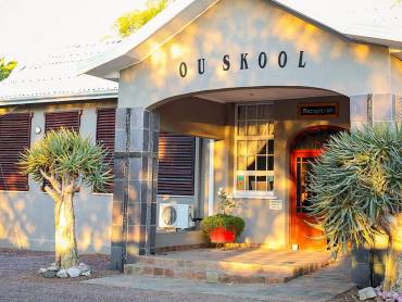Ou Skool Guest House |  Ou Skool Guest House / Chamleon